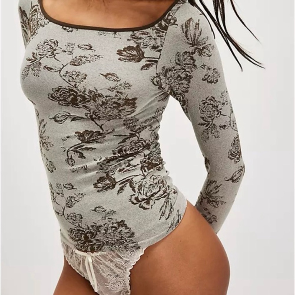 Free People Rosey Seamless Long Sleeve Top - NWT